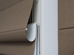 Lắp đặt rèm Roman tại nhà