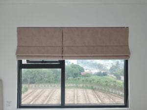 Lắp đặt rèm Roman tại nhà