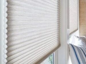 Rèm tổ ong hệ xuyên sáng